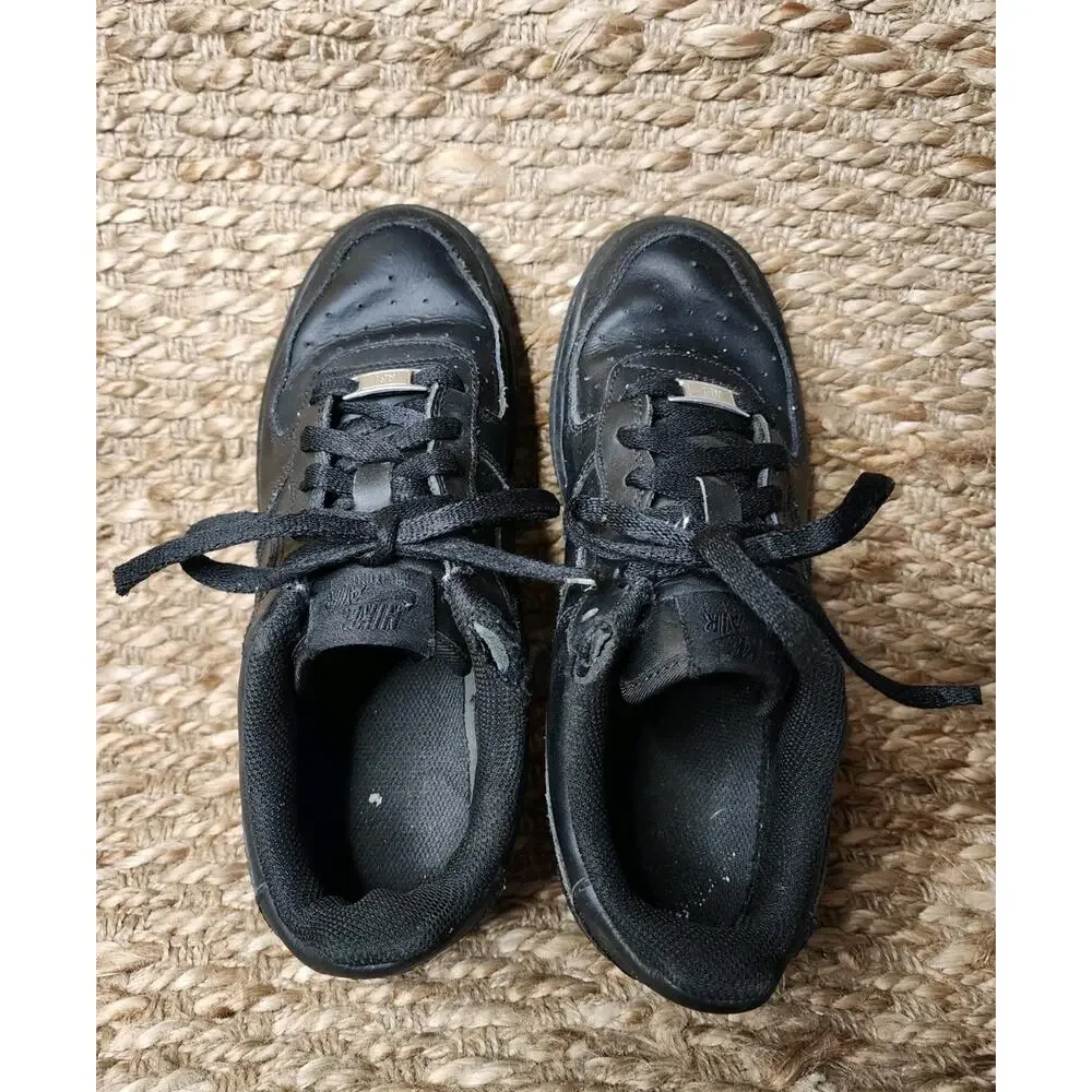 Nike Air Force 1 LE Triple Black Size 7Y Sneakers Shoes Casual School Lifestyle
